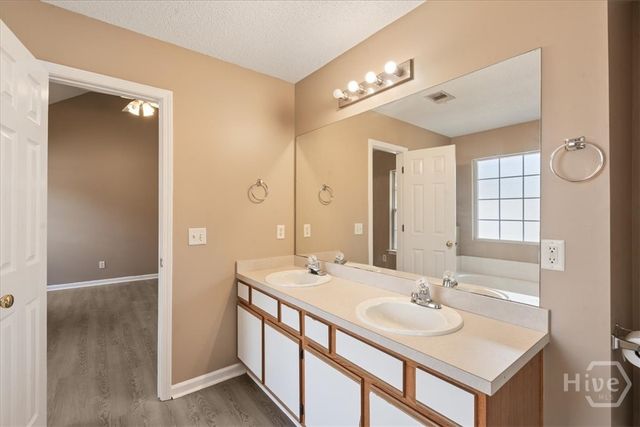 420 Laurel Hill Circle, Richmond Hill, GA 31324