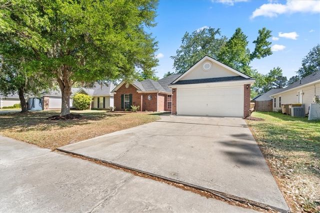 420 Laurel Hill Circle, Richmond Hill, GA 31324