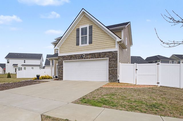 8673 Lawson Dr, Antioch, TN 37013