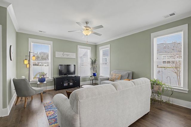 8673 Lawson Dr, Antioch, TN 37013