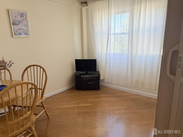 123 S Adelaide Avenue S 2D, Highland Park, NJ 08904