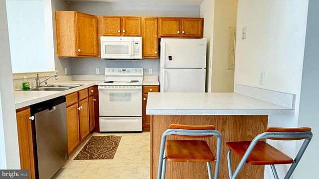 70 COURTYARD DR, Carlisle, PA 17013