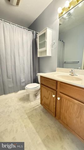 70 COURTYARD DR, Carlisle, PA 17013