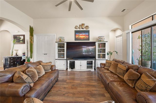 2746 Sidewheel Drive, Bullhead City, AZ 86429