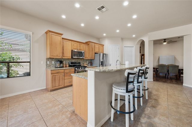 2746 Sidewheel Drive, Bullhead City, AZ 86429