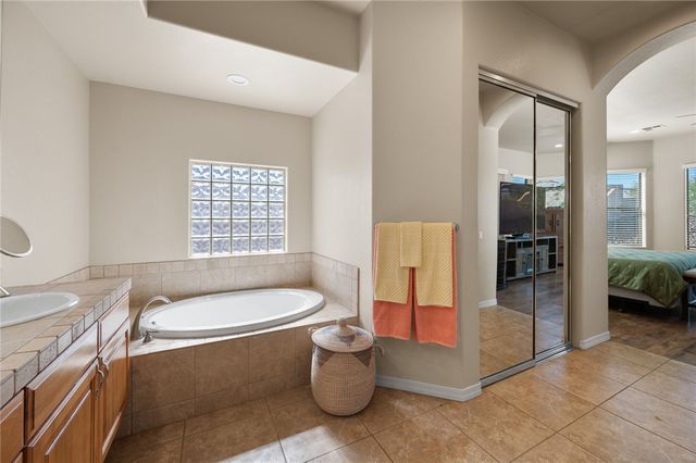 2746 Sidewheel Drive, Bullhead City, AZ 86429