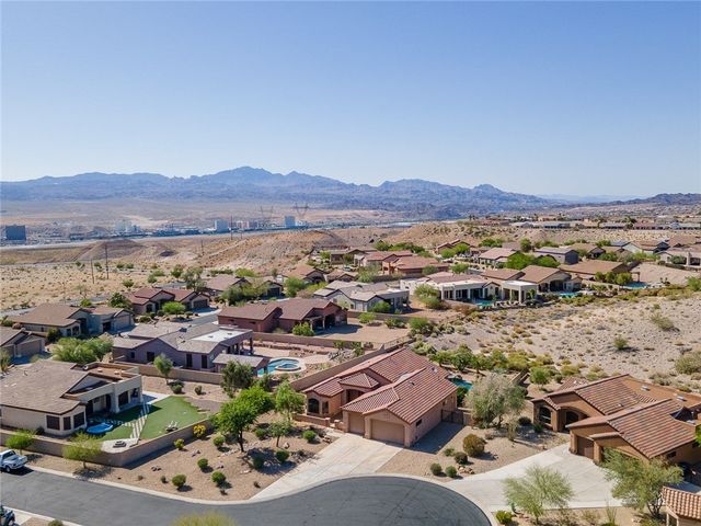 2746 Sidewheel Drive, Bullhead City, AZ 86429
