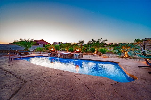 2746 Sidewheel Drive, Bullhead City, AZ 86429