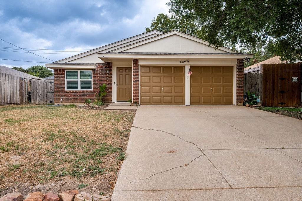 5819 Santa Fe Drive, Arlington, TX 76017 — exterior