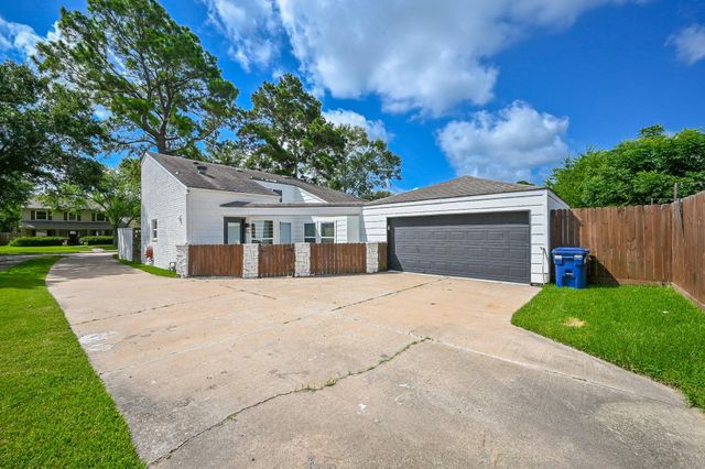 4627 Turf Valley Drive, Houston, TX 77084