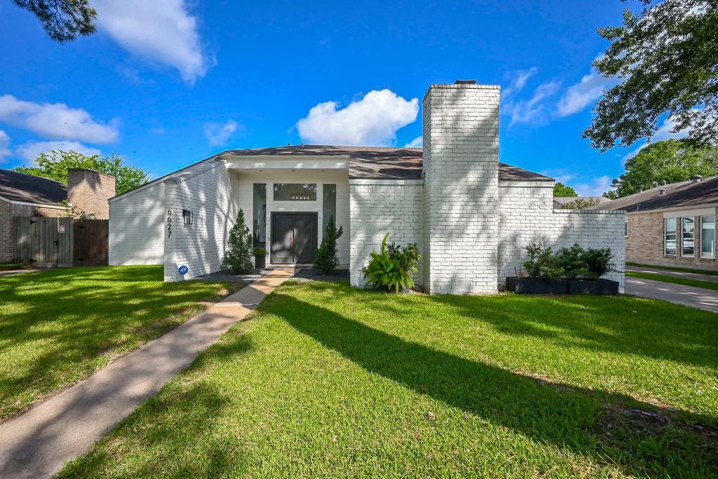 4627 Turf Valley Drive, Houston, TX 77084