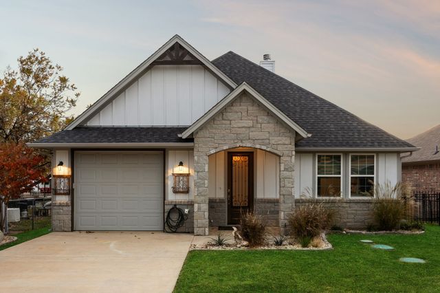 3404 Zanzibar Court, Granbury, TX 76048