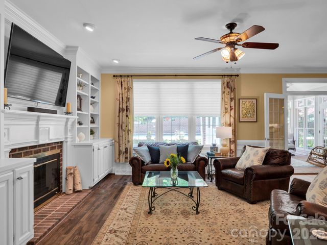 708 Barington Place, Matthews, NC 28105