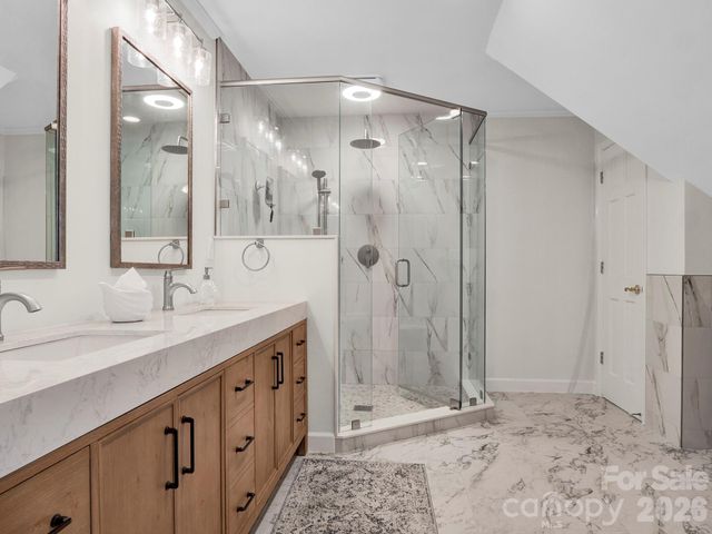 708 Barington Place, Matthews, NC 28105