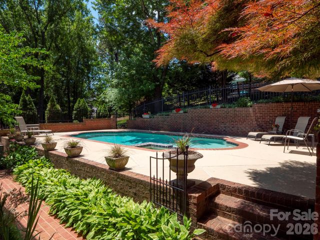 708 Barington Place, Matthews, NC 28105