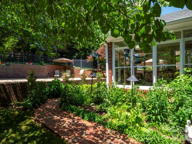 708 Barington Place, Matthews, NC 28105