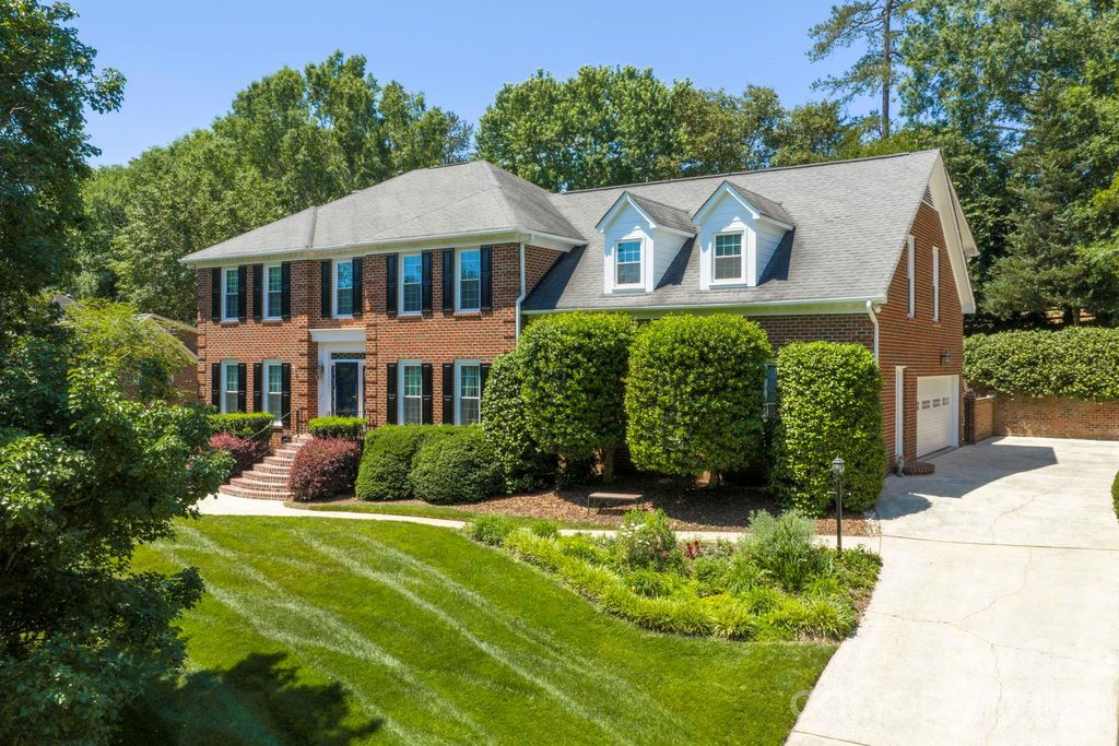 708 Barington Place, Matthews, NC 28105