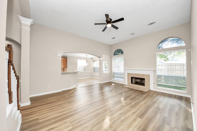 11918 Helene Court, Pinehurst, TX 77362