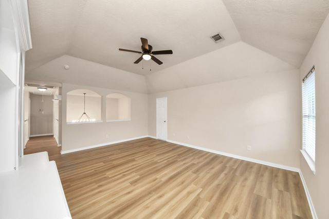 11918 Helene Court, Pinehurst, TX 77362