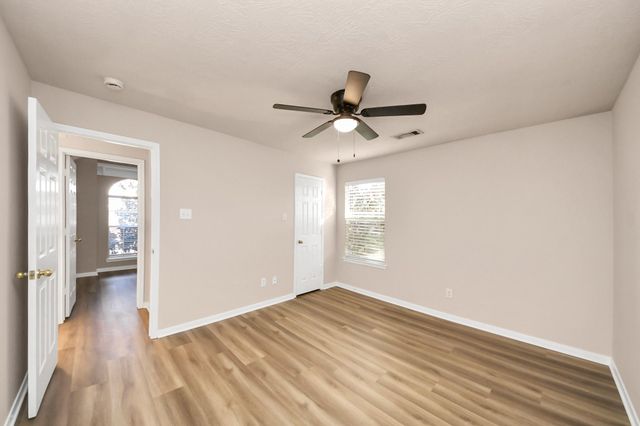 11918 Helene Court, Pinehurst, TX 77362