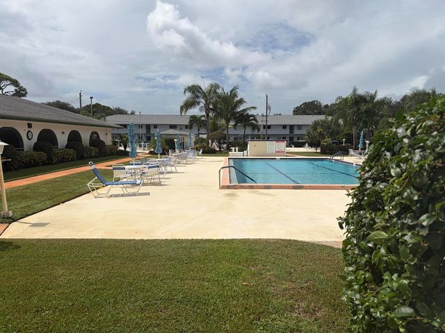 2 Garden Street 106m, Tequesta, FL 33469