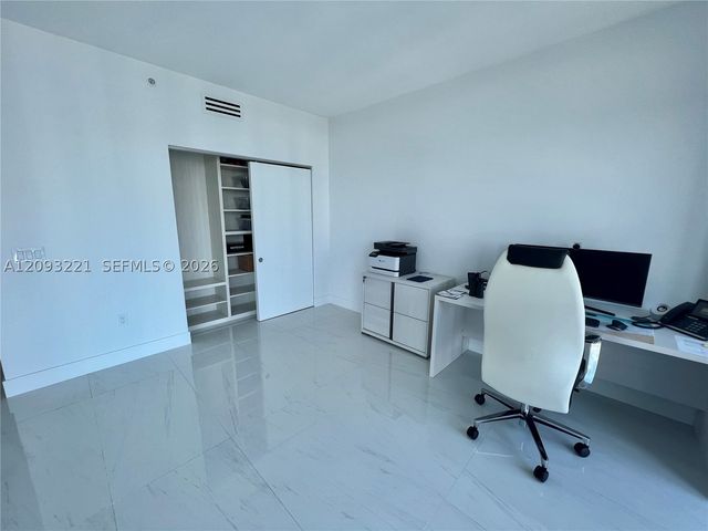 17301 Biscayne Blvd 1707, North Miami Beach, FL 33160