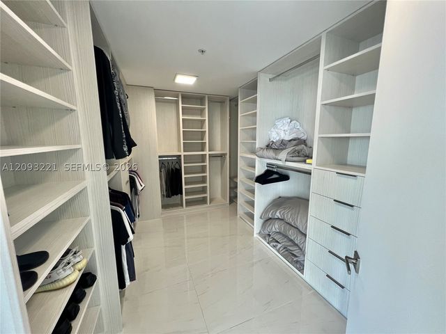 17301 Biscayne Blvd 1707, North Miami Beach, FL 33160