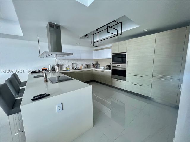 17301 Biscayne Blvd 1707, North Miami Beach, FL 33160