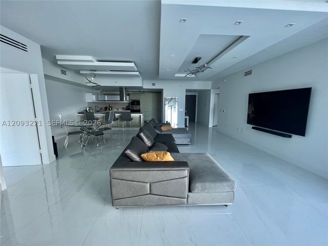 17301 Biscayne Blvd 1707, North Miami Beach, FL 33160