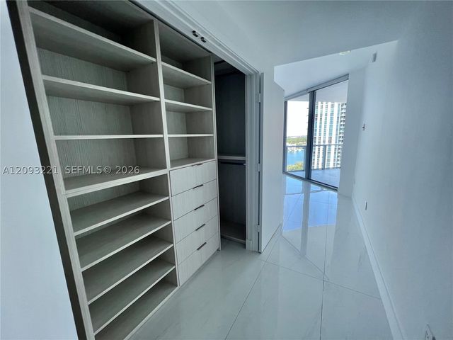 17301 Biscayne Blvd 1707, North Miami Beach, FL 33160