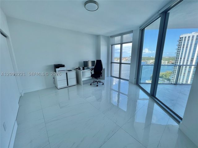 17301 Biscayne Blvd 1707, North Miami Beach, FL 33160