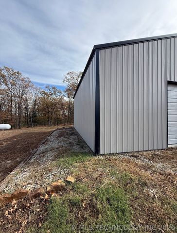 10356 Fig Road, Henryetta, OK 74437