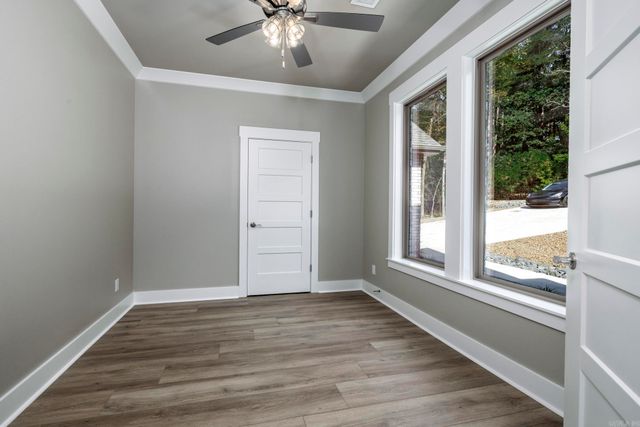 56 Biarritz Way, Hot Springs Village, AR 71909