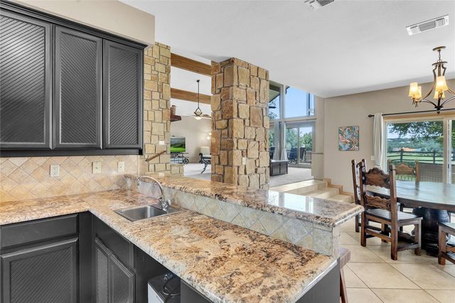 624 Hi Stirrup, Horseshoe Bay, TX 78657