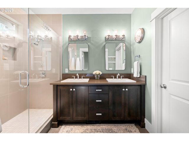 1971 FURLONG Ct, West Linn, OR 97068