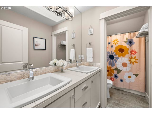 1971 FURLONG Ct, West Linn, OR 97068