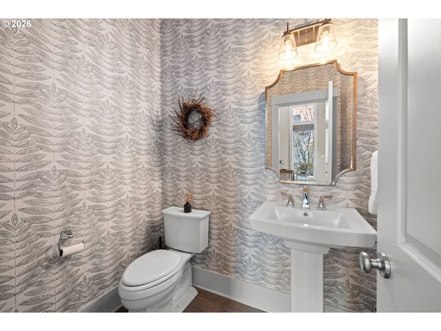 1971 FURLONG Ct, West Linn, OR 97068