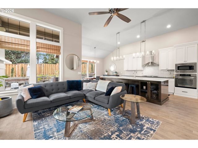 1971 FURLONG Ct, West Linn, OR 97068