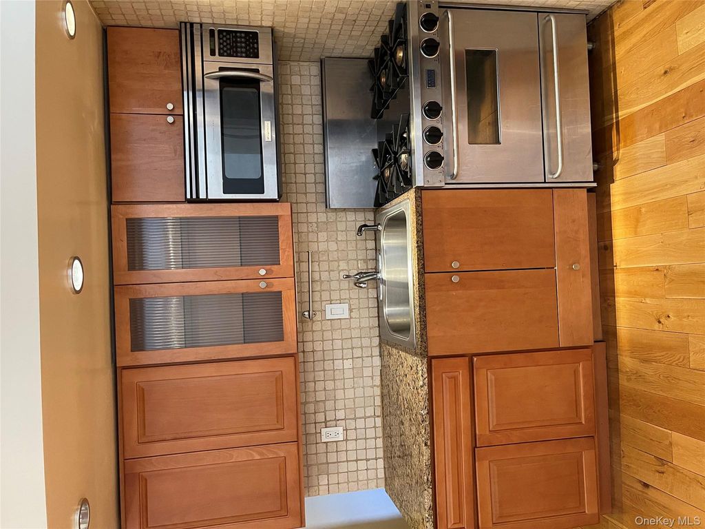 35-12 205 St 259, Bayside, NY 11361