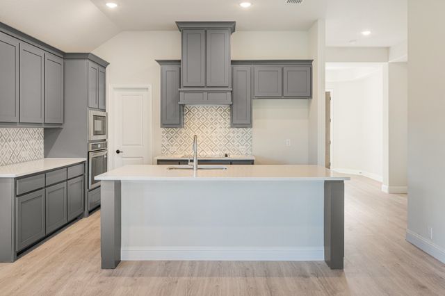 12725 Barretta Drive, Godley, TX 76044