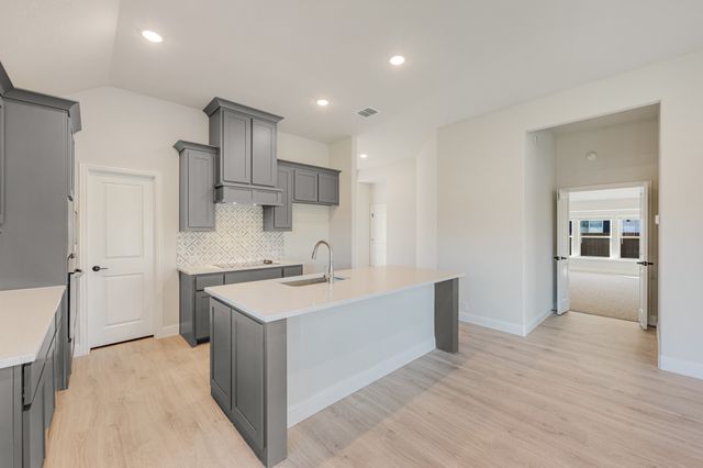 12725 Barretta Drive, Godley, TX 76044