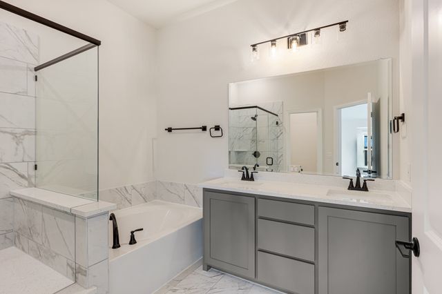 12725 Barretta Drive, Godley, TX 76044