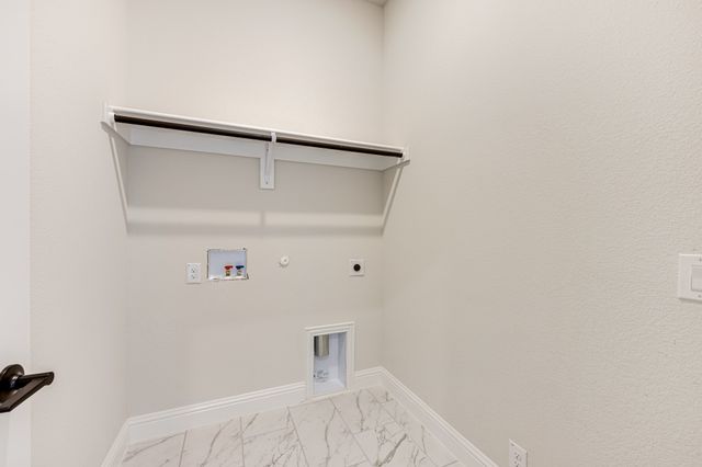 12725 Barretta Drive, Godley, TX 76044