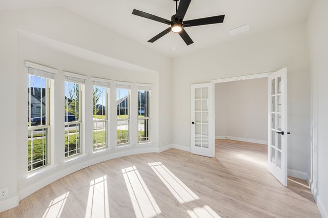 12725 Barretta Drive, Godley, TX 76044