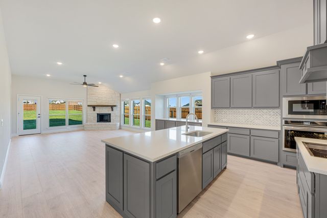 12725 Barretta Drive, Godley, TX 76044