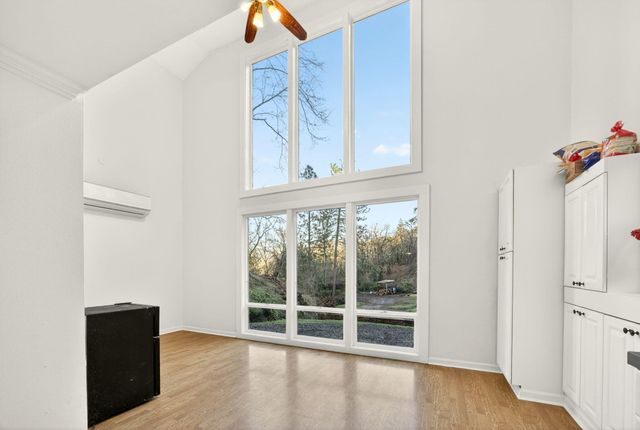 4098 Foots Creek R Fork Road, Gold Hill, OR 97525