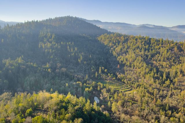 4098 Foots Creek R Fork Road, Gold Hill, OR 97525