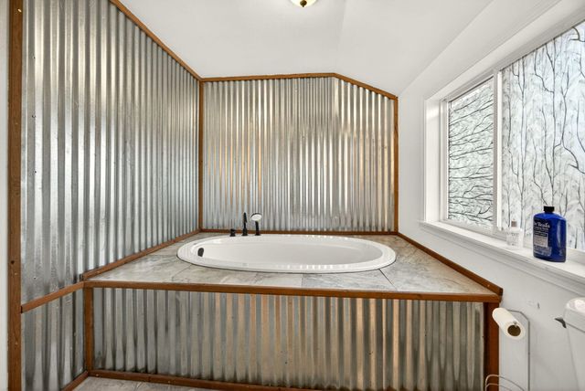 4098 Foots Creek R Fork Road, Gold Hill, OR 97525