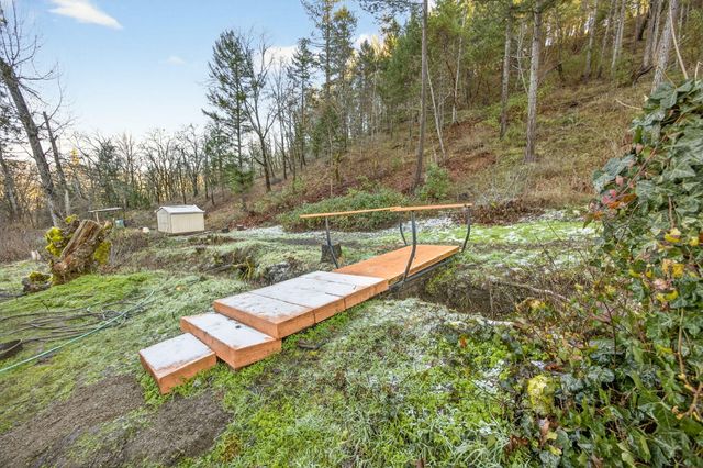 4098 Foots Creek R Fork Road, Gold Hill, OR 97525