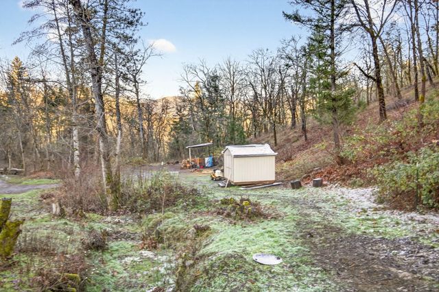 4098 Foots Creek R Fork Road, Gold Hill, OR 97525
